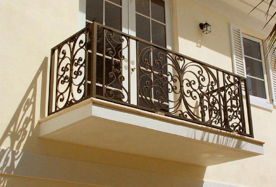 Зеленое заграждение для балкона