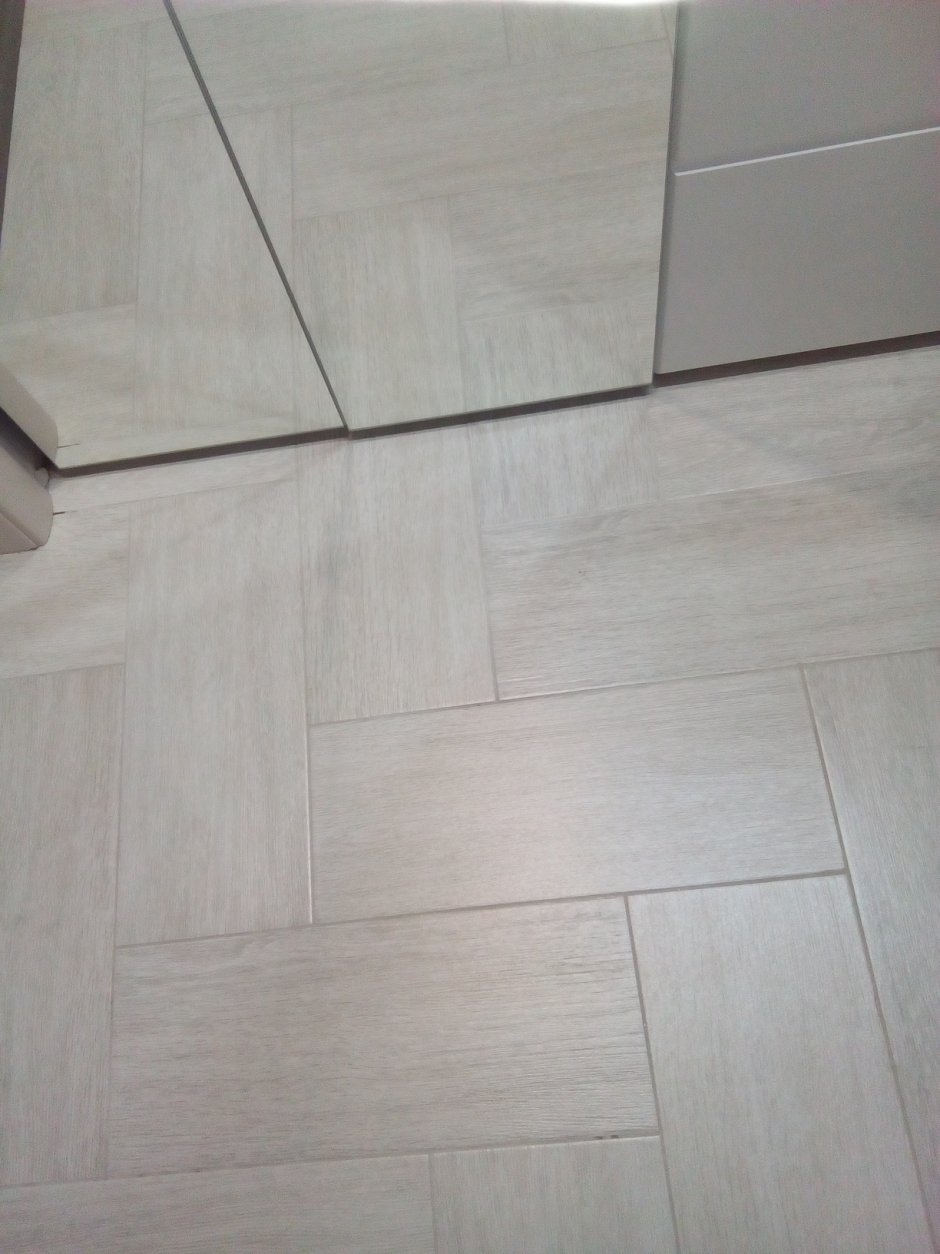Плитка для прихожей под паркет