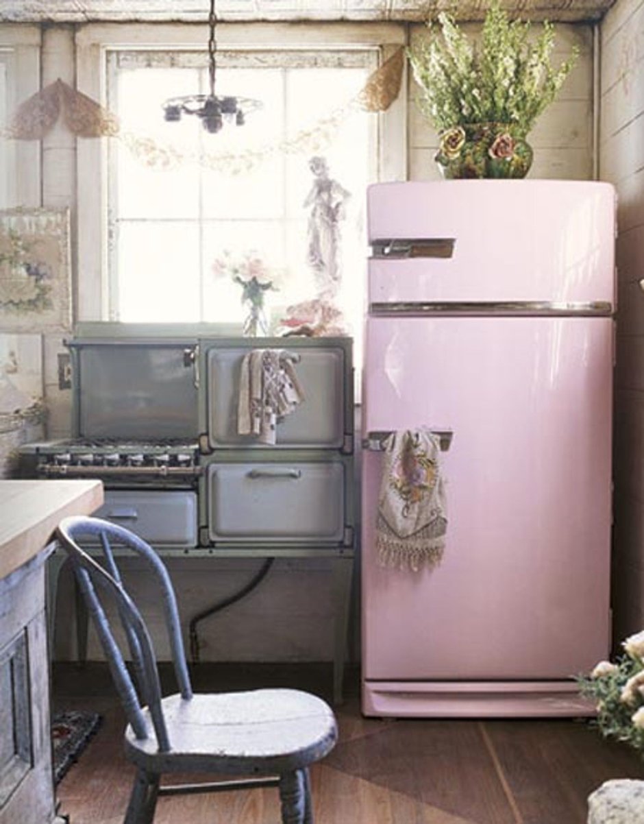 Холодильник в стиле шебби Шик