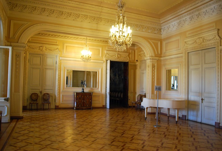 Юсуповский дворец в Санкт-Петербурге лестница