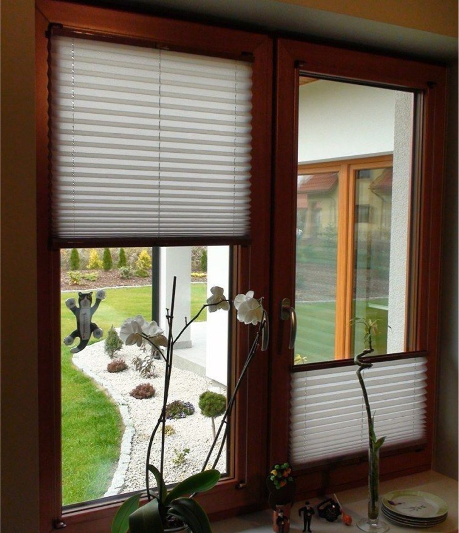 Плиссированные шторы на пластиковые окна