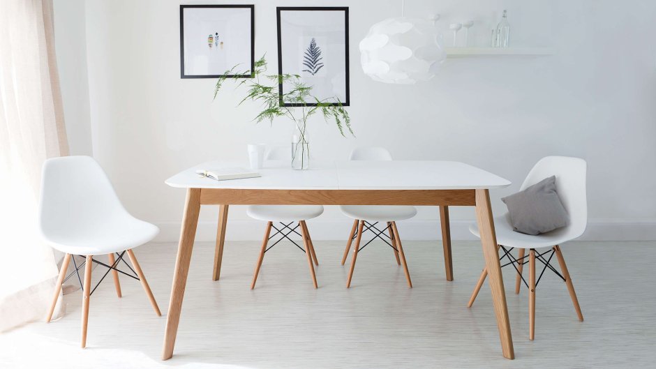 Раскладной стол в скандинавском стиле