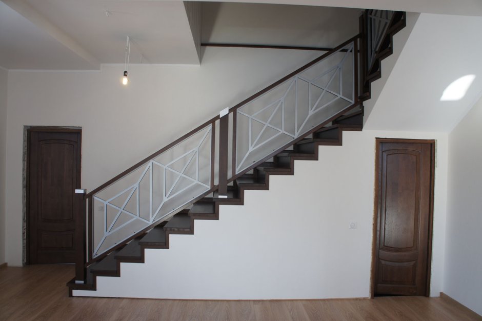 Лестница металл Ln-402