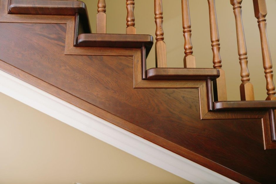 Лестница дуб золотистый