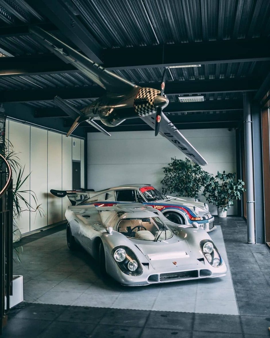 Koenigsegg Garage