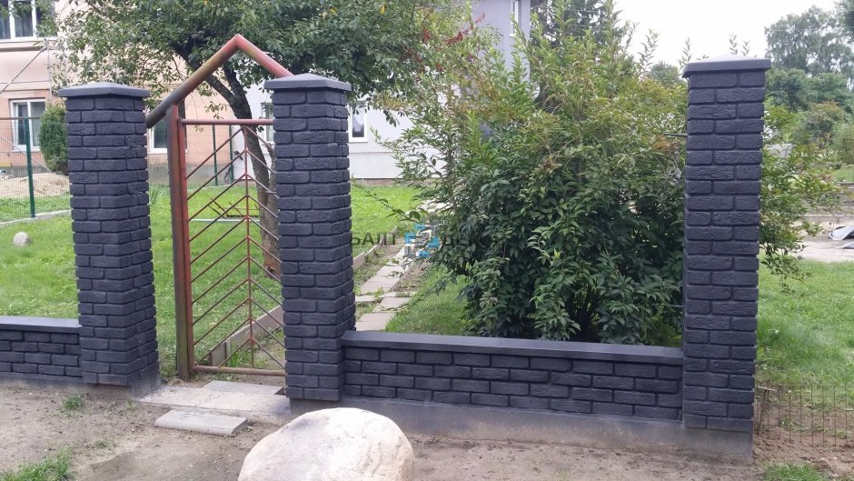 Столбы облицованные плиткой