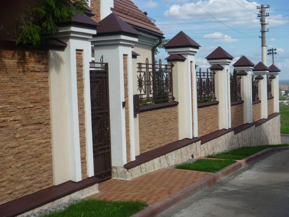 Каменный забор