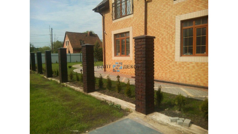 Столбы из дикого камня