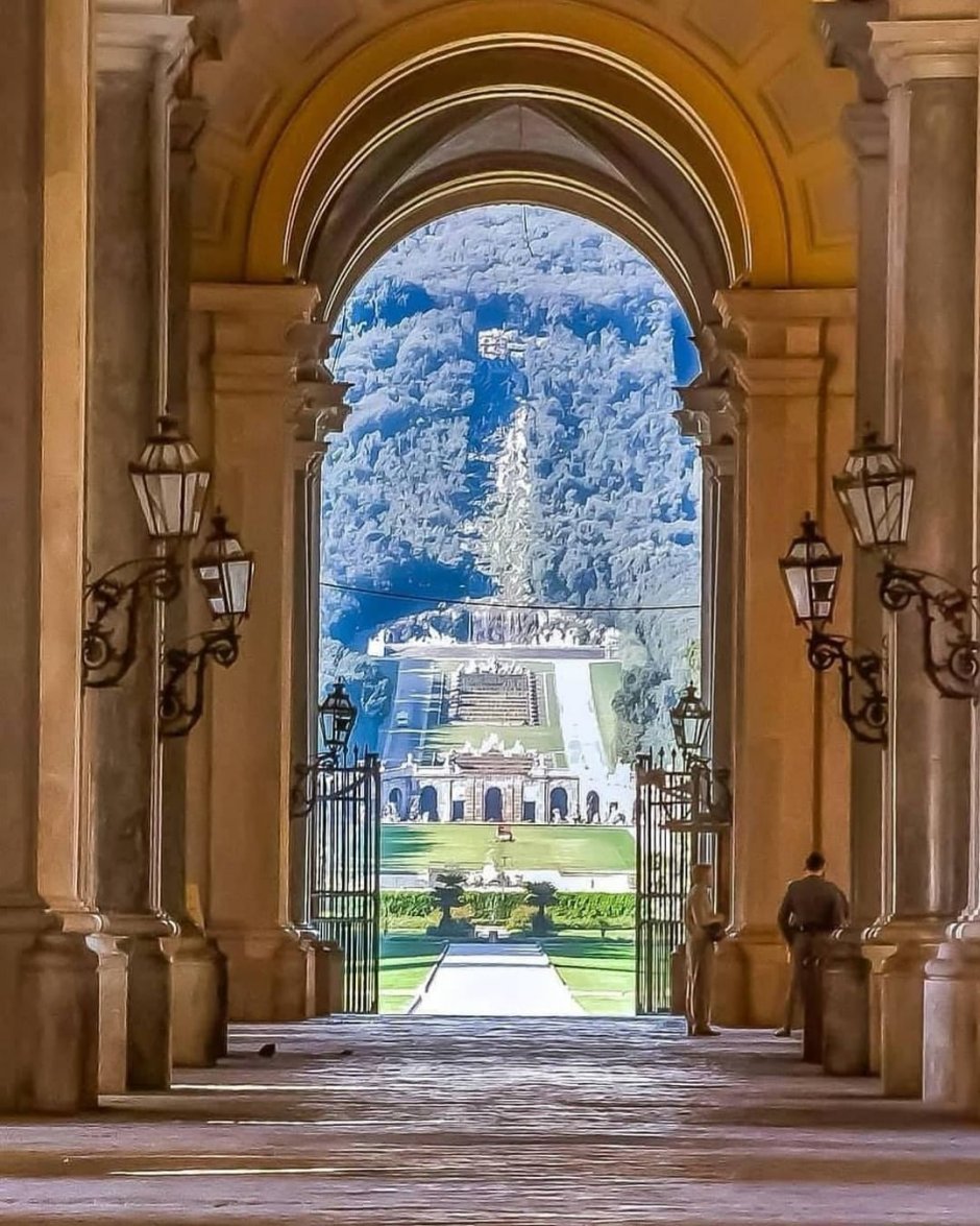 Дворец в Казерте Италия