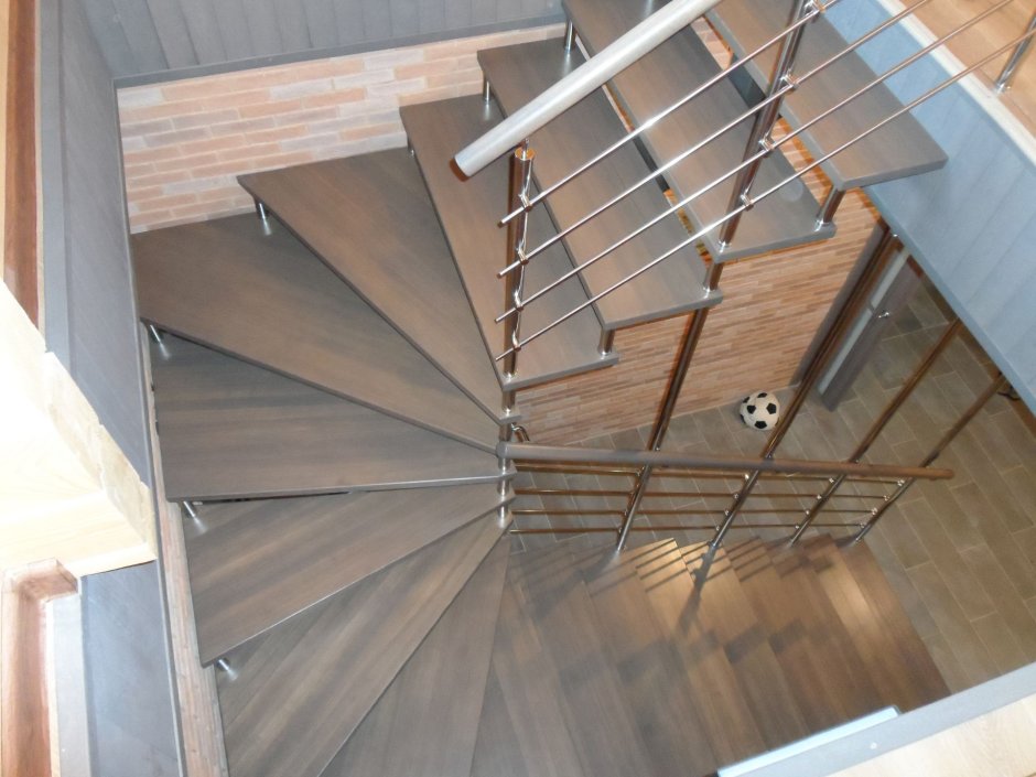 Ступеньки гусиные лапк