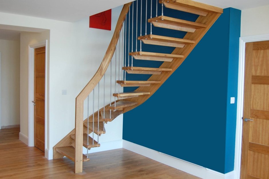 Лестница гусиный шаг на одном косоуре