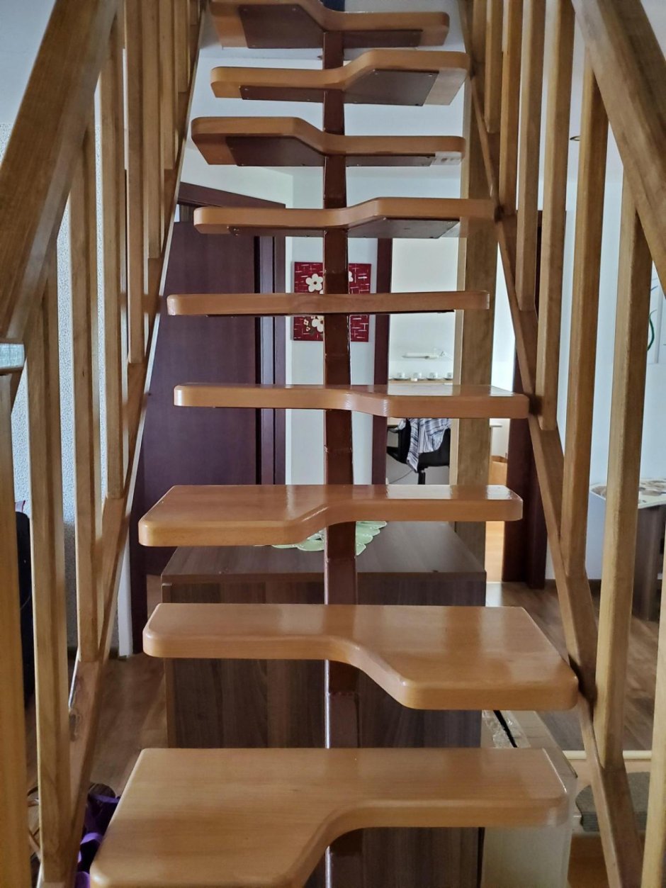 Металлокаркас лестницы