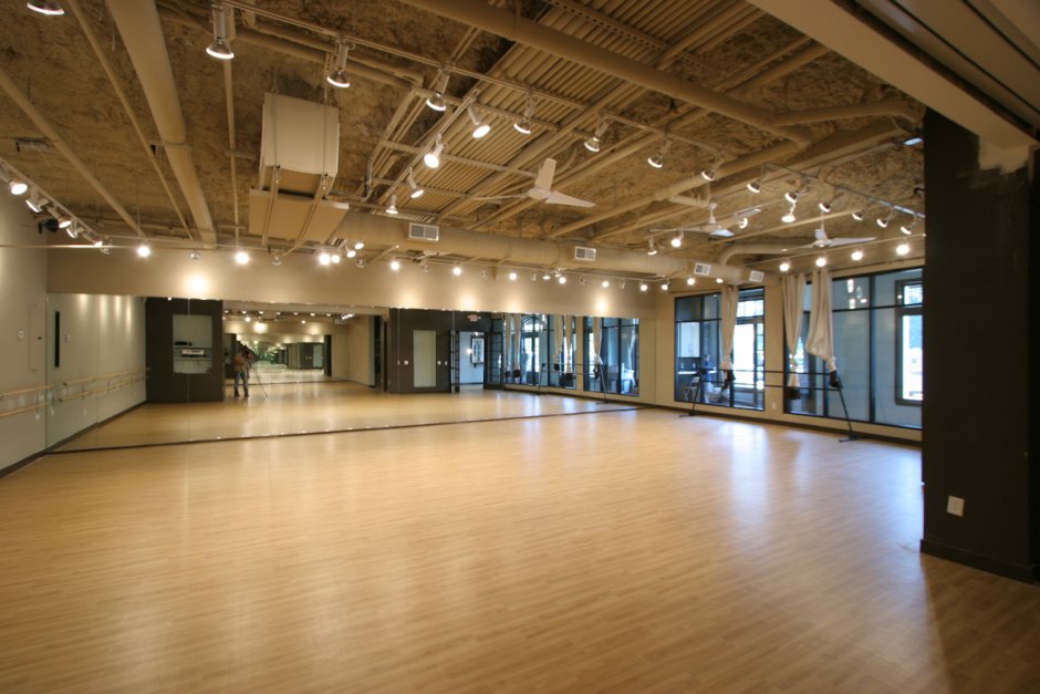 Школа танцев здание