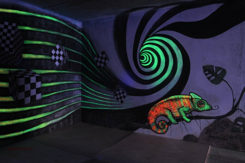 Роспись светящимися красками