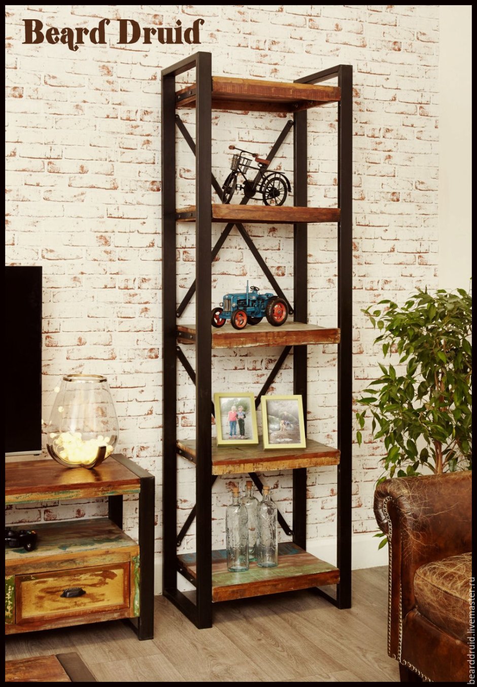 Книжный стеллаж из металла