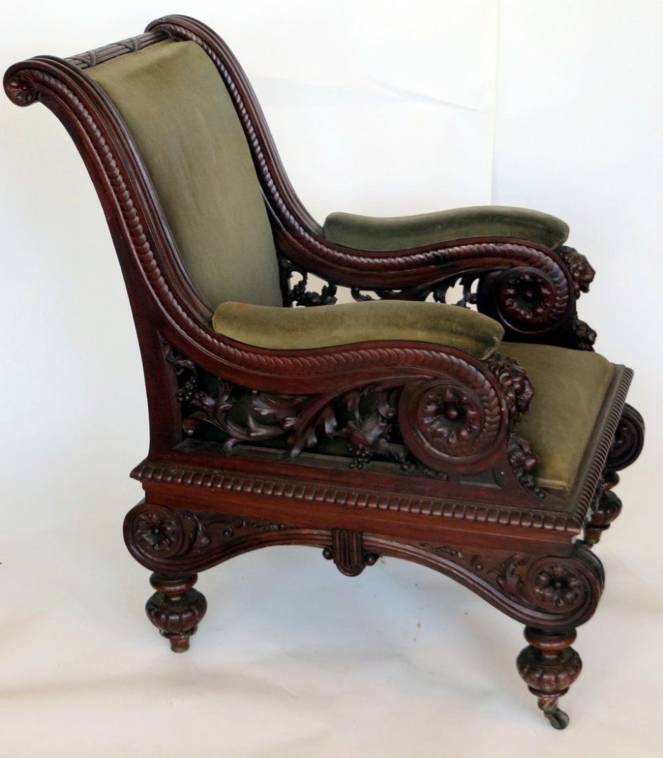 Роскошное кресло в викторианском стиле