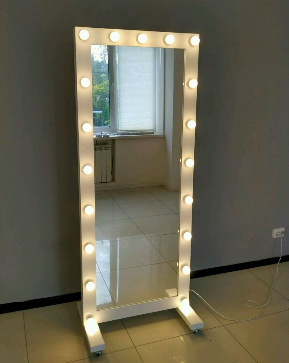 Напольное зеркало со светодиодной подсветкой