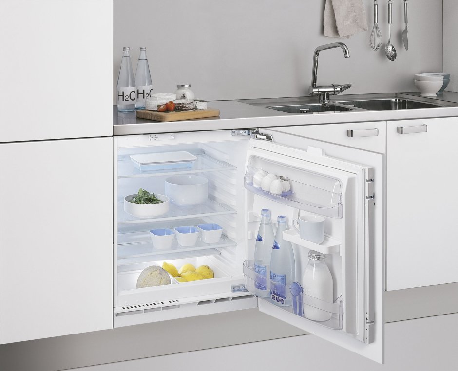 Встраиваемый холодильник Whirlpool ARG 913/A+