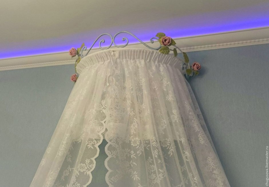 Кованый кронштейн для балдахина