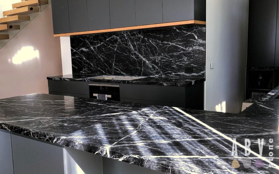 Столешница Black Marquina