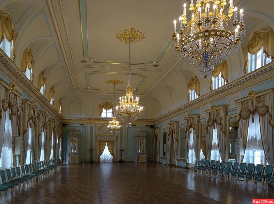 Константиновский дворец банкетный зал