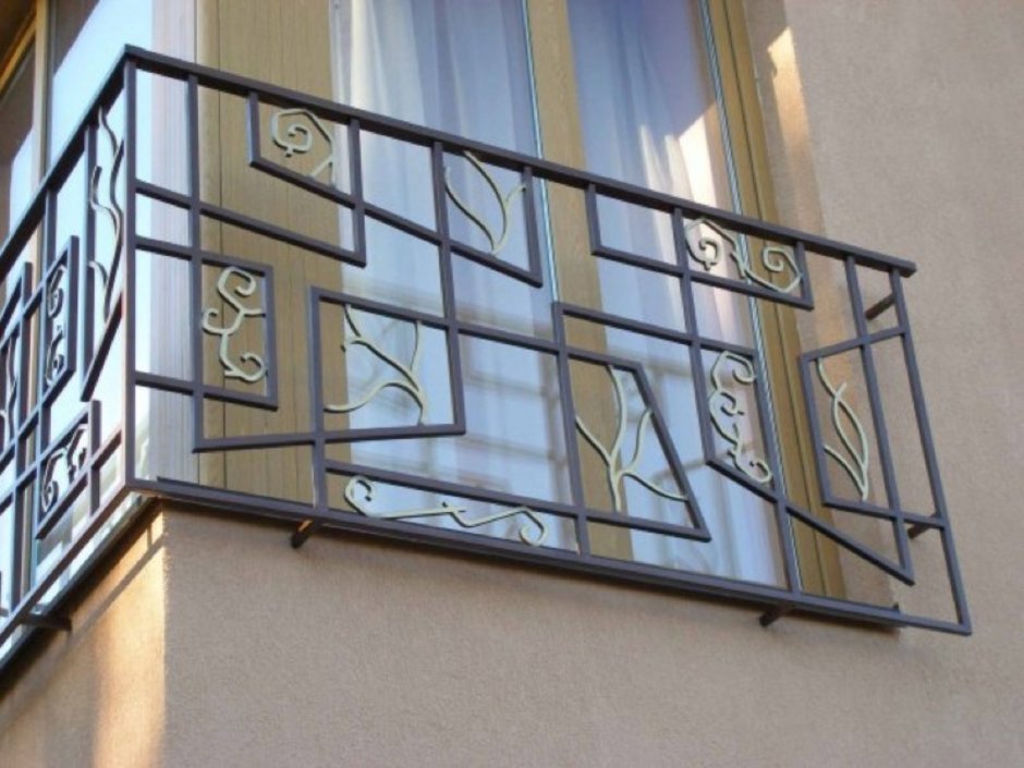 Балконные ограждения из металла