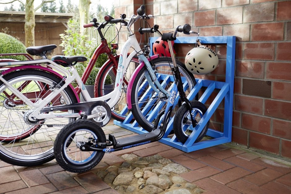Парковка для велосипедов из дерева