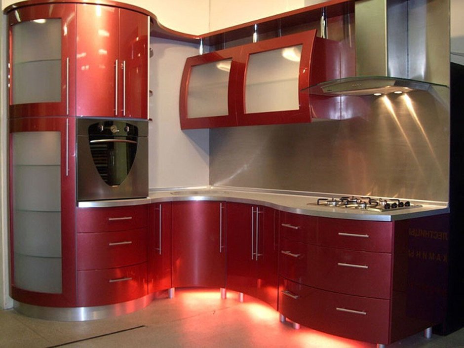 Нестандартные кухни с выступами