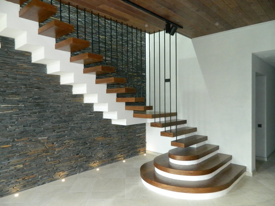 Консольная деревянная лестница