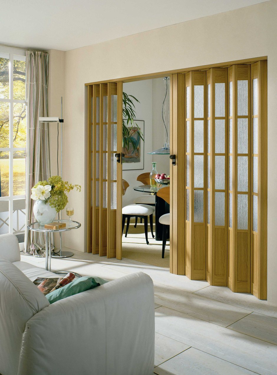 Наяда складные стеклянные перегородки