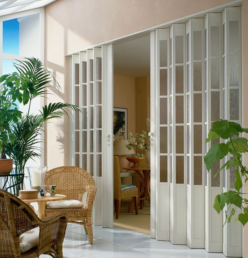 Раздвижные складные перегородки