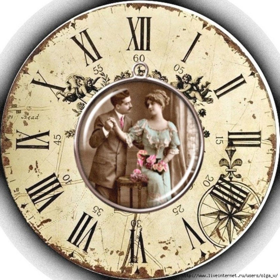 Часы настенные в старинном стиле