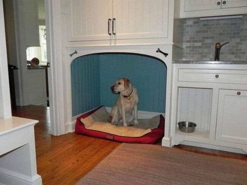 Шкаф с местом для собаки