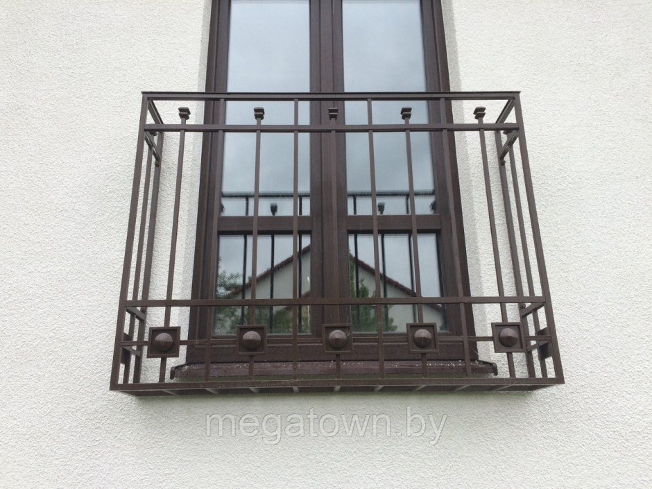 Дом с балконами многоэтажный