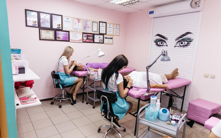 Студия по наращиванию ресниц