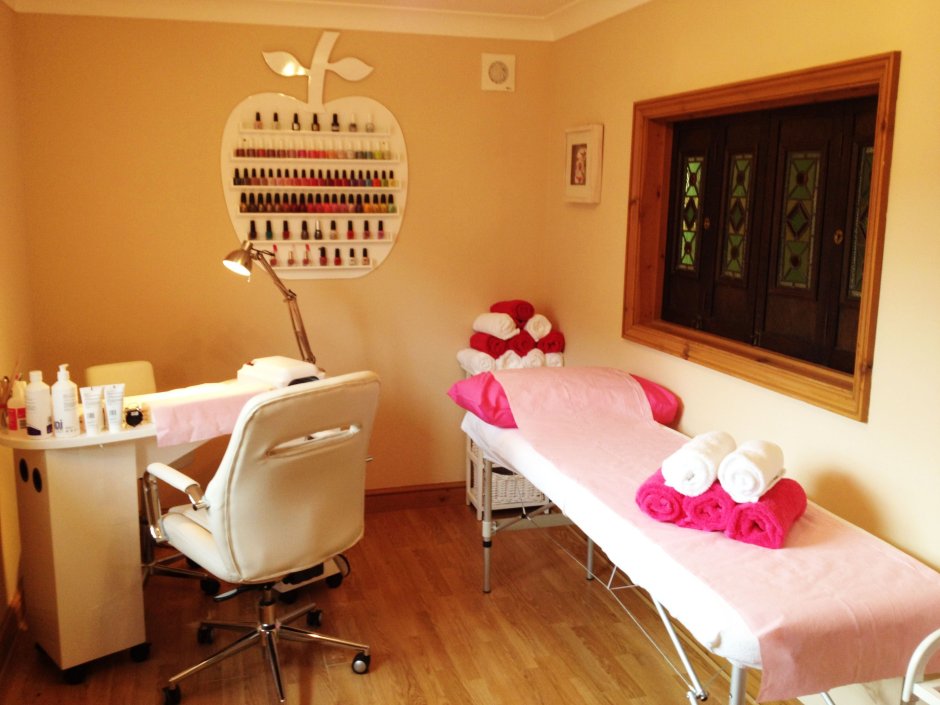 Украшения для косметического кабинета