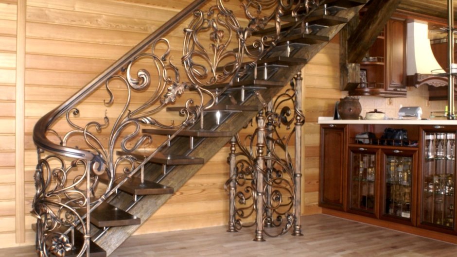 Кованые лестницы в частный дом