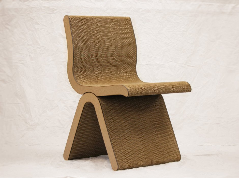 Стул из гофрокартона