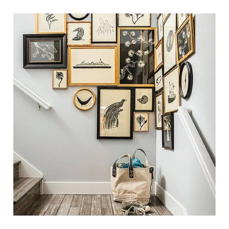 Стеллаж-перегородка для зонирования комнаты