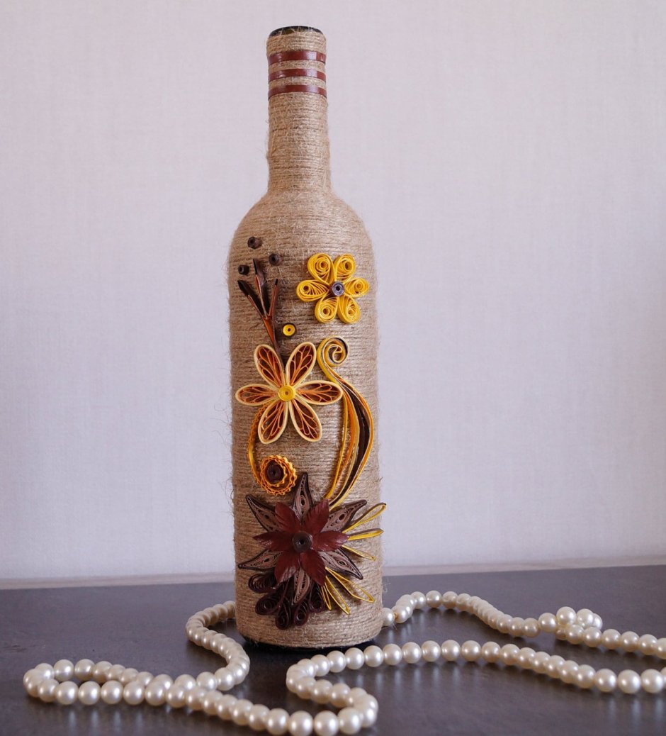Бутылка декорированная джутом