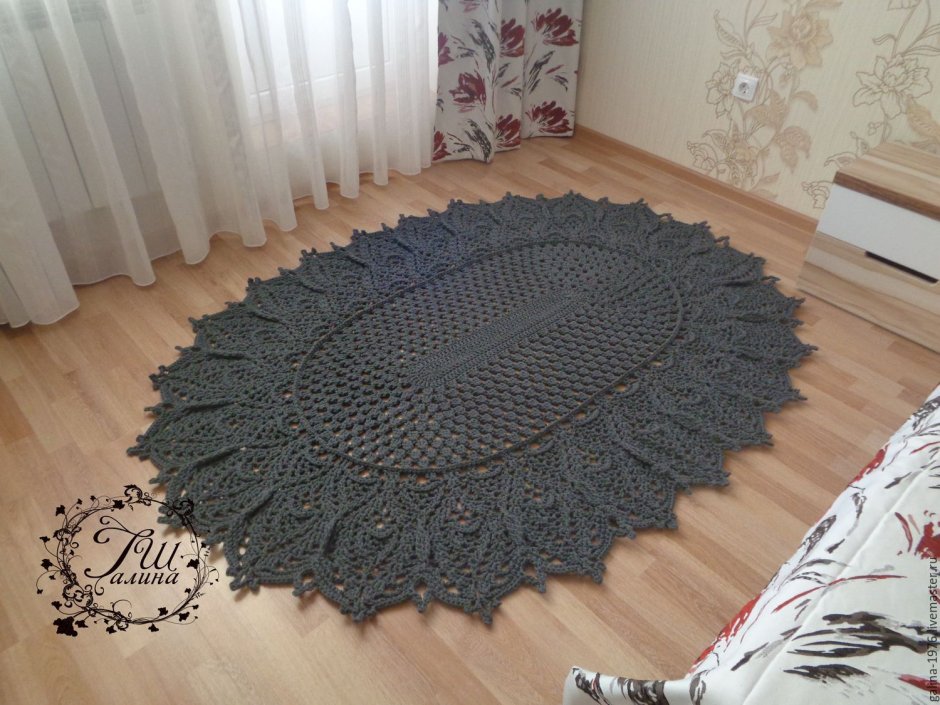 Овальный коврик из полиэфирного шнура