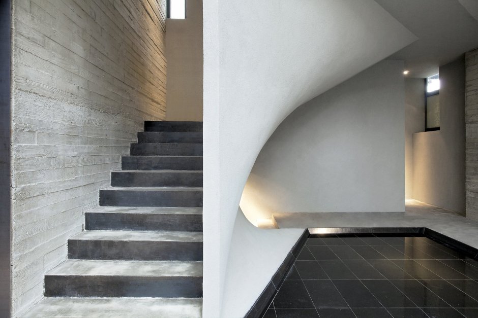 Дизайнерские монолитные лестницы