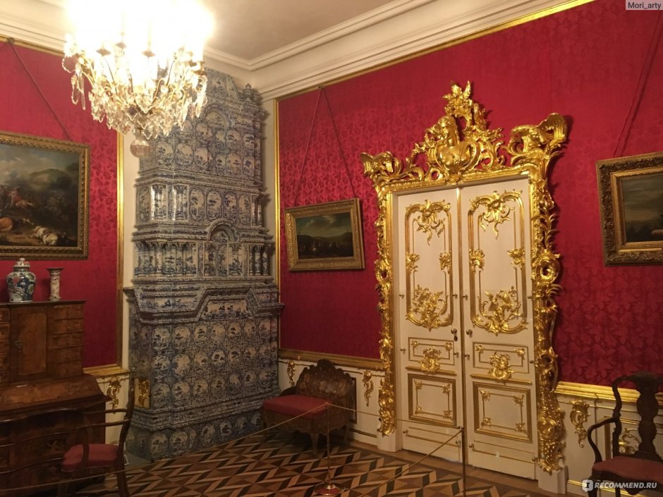 Петергофский дворец бальный зал