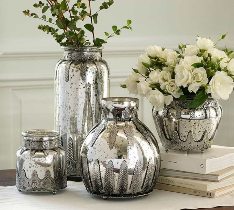 Серебристые вазы для декора