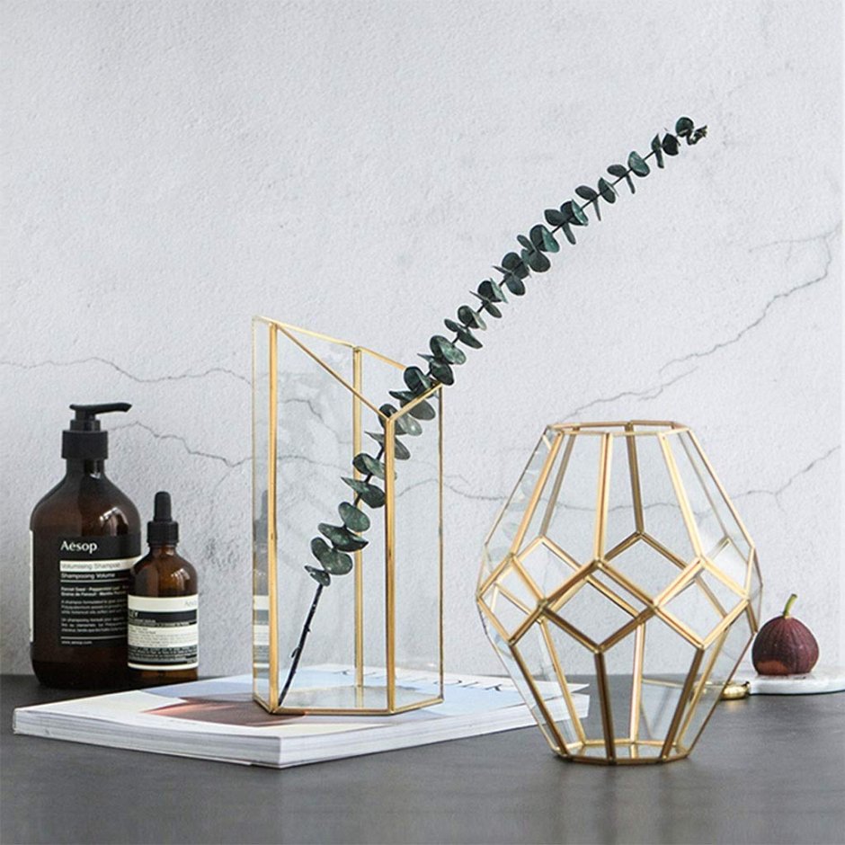 Стеклянные геометрические вазы