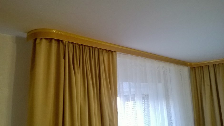 Багетный карниз для штор настенный