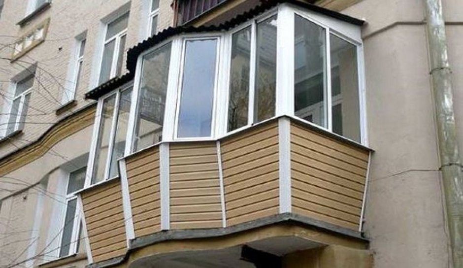 Нестандартное остекление балкона