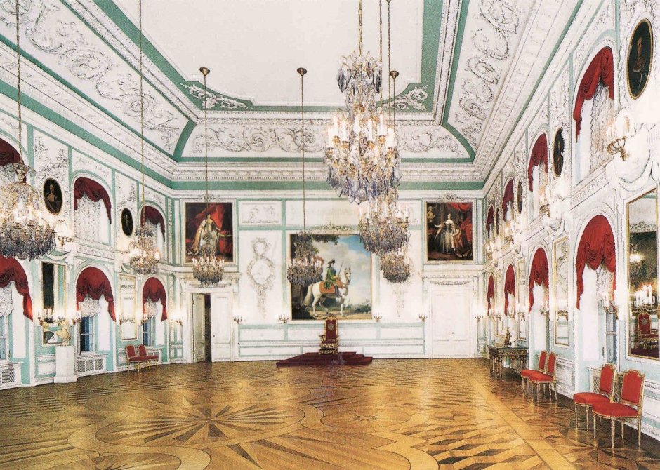 Петергоф дворец Тронный зал