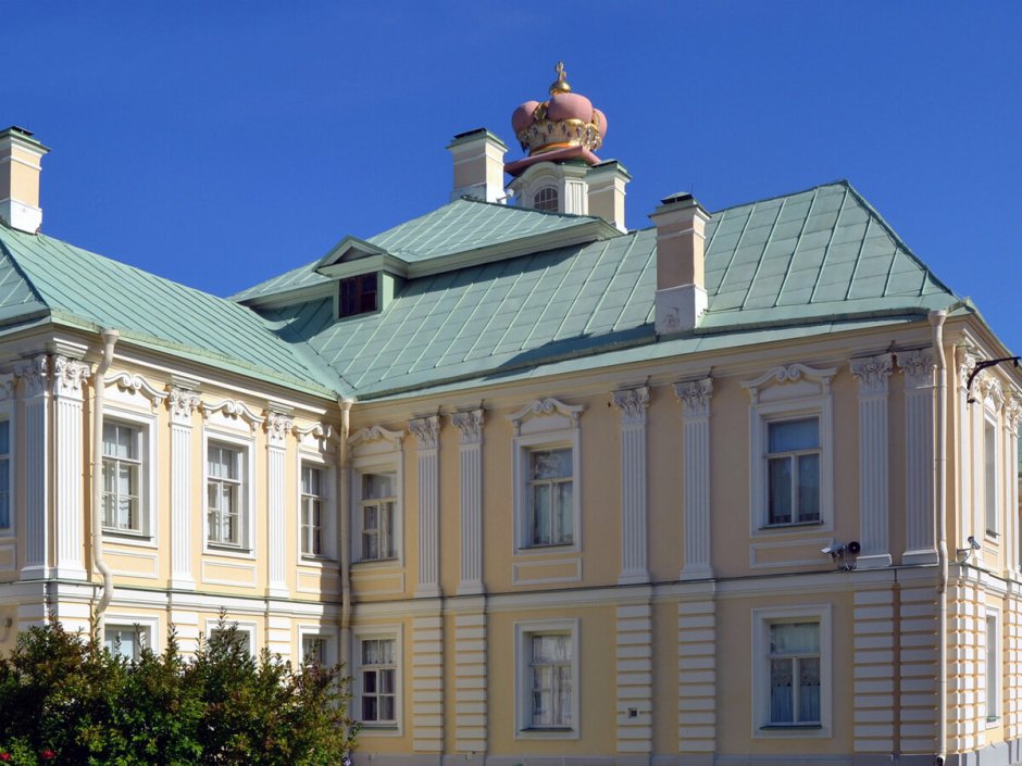Меншиковский дворец белый зал