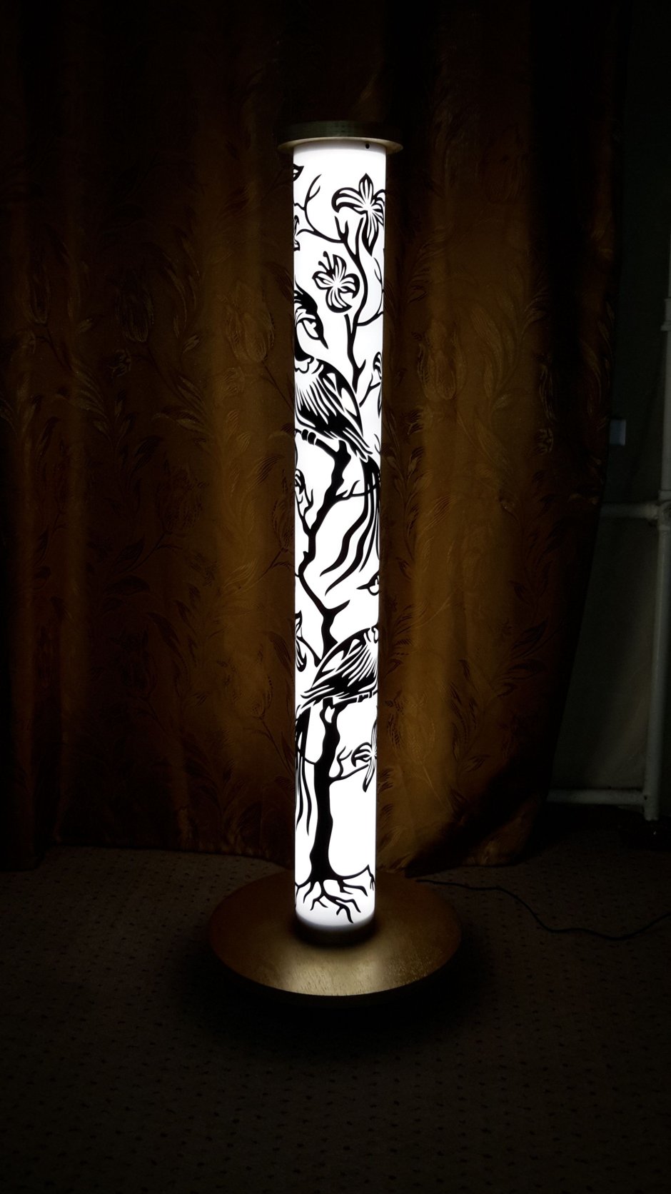 Напольный светильник из фанеры